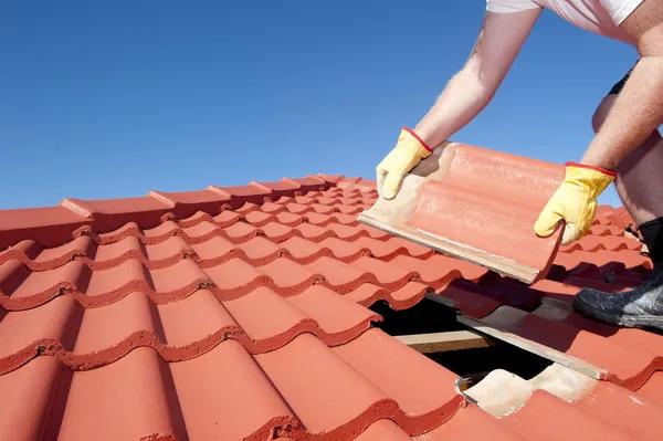 Working with Experienced Roofing Contractors for Quality Results