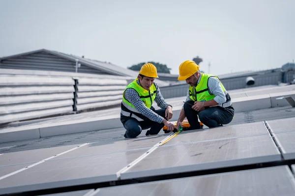 Get a Reliable Roof Installation in Orlando with Trusted Contractors